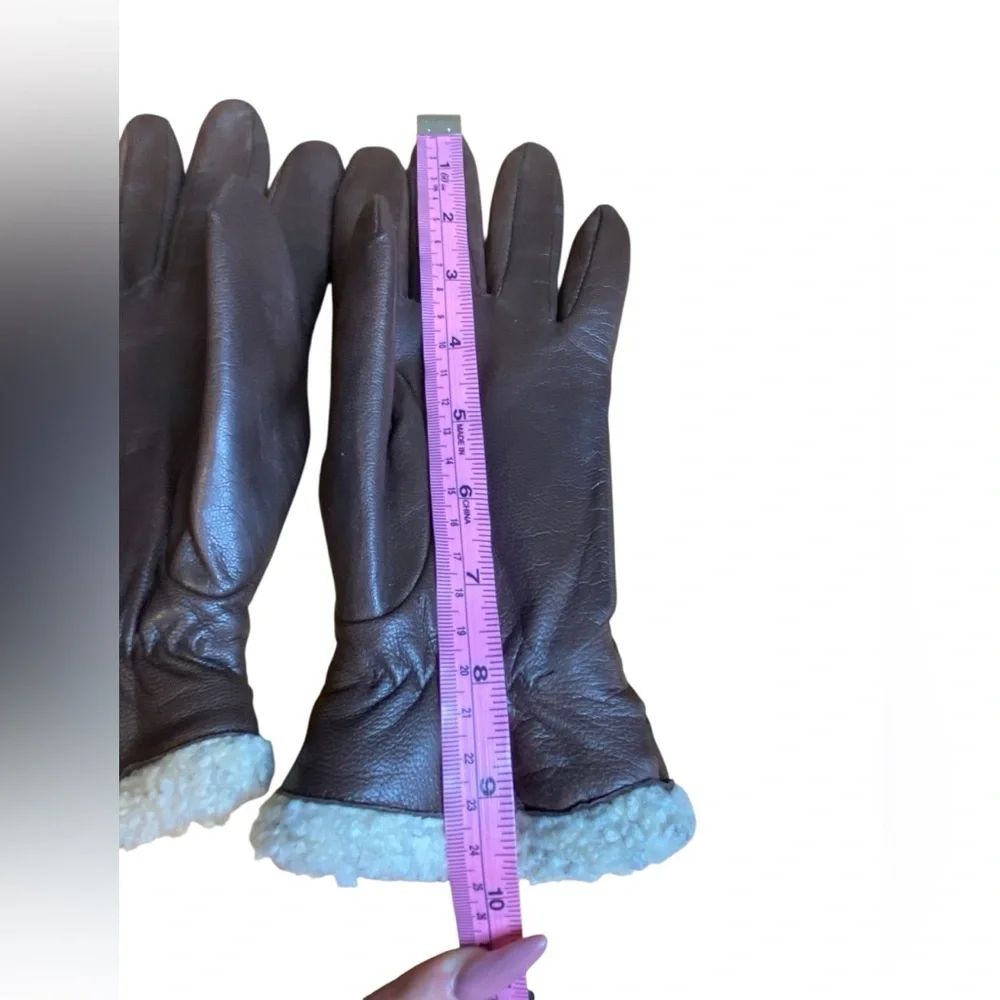 Fownes Brown leather faux Sherpa lightweight gloves Women’s size 7